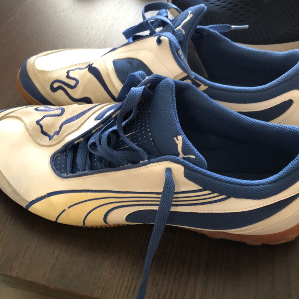 Men’s indoor soccer shoes puma